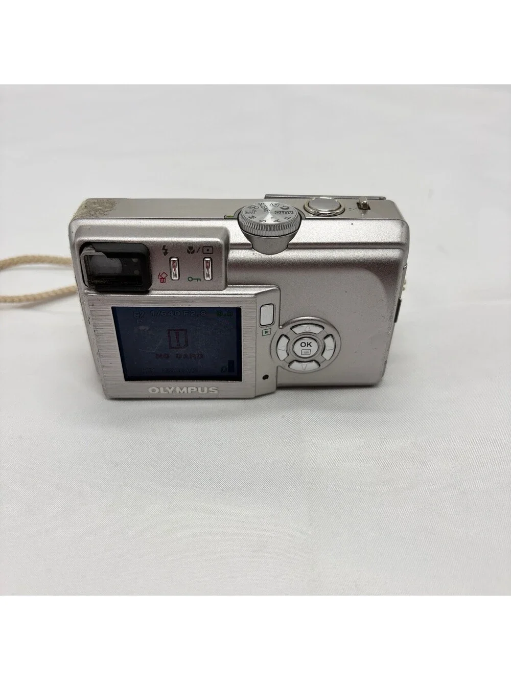 Olympus Camedia C-60 Zoom 6.1MP Digital Camera Works  W/Battery No Card/Charger
